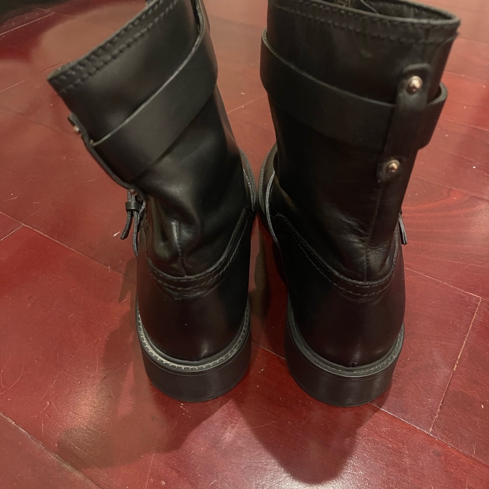 Gucci Black Leather Moto Boots with Buckle - Picture 7 of 9